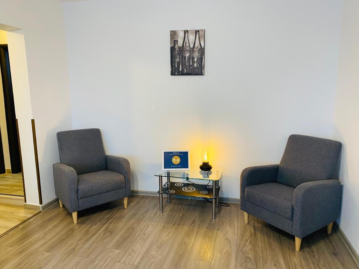 Apartament Cristina ブカレスト エクステリア 写真