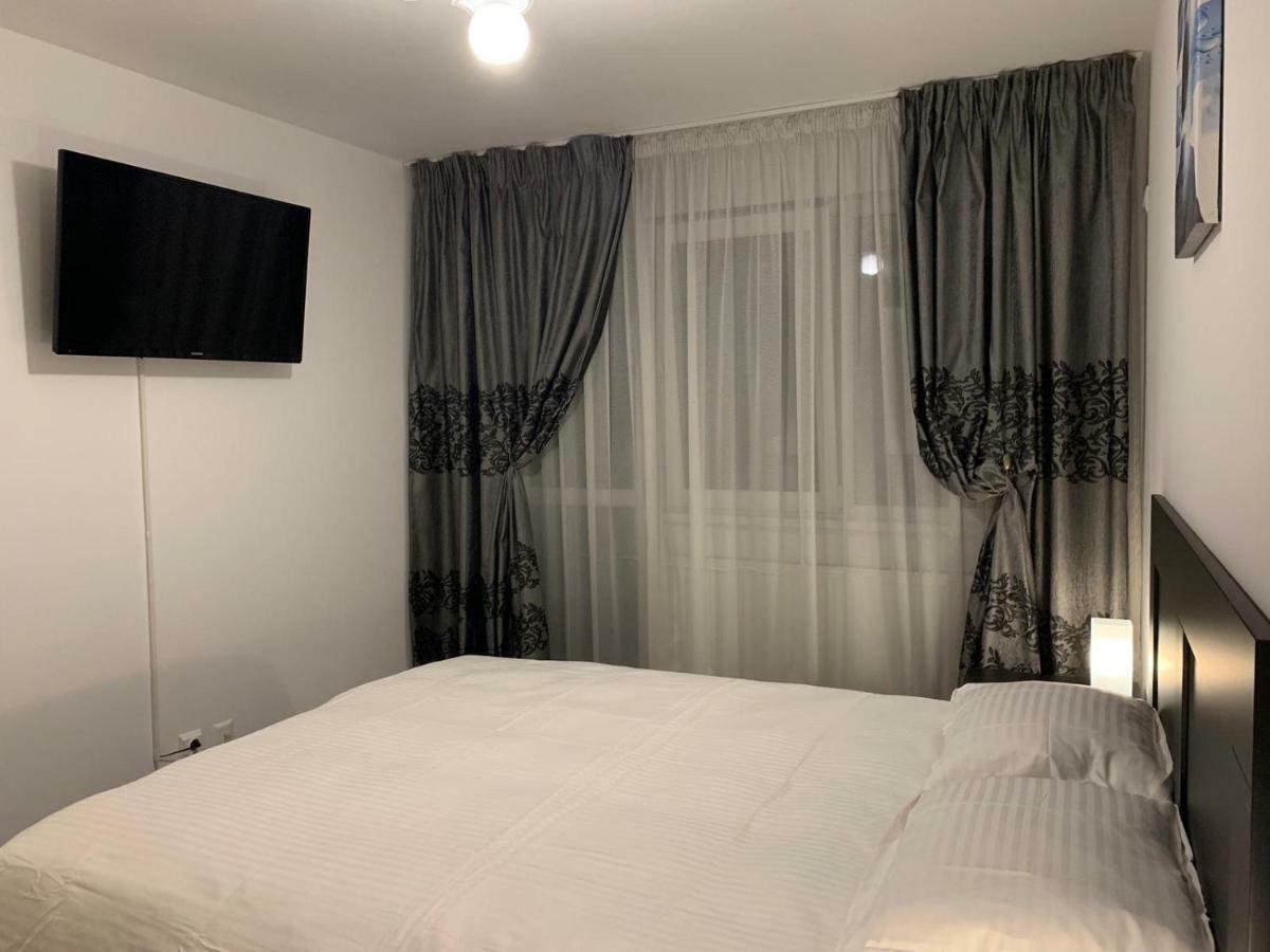 Apartament Cristina ブカレスト エクステリア 写真